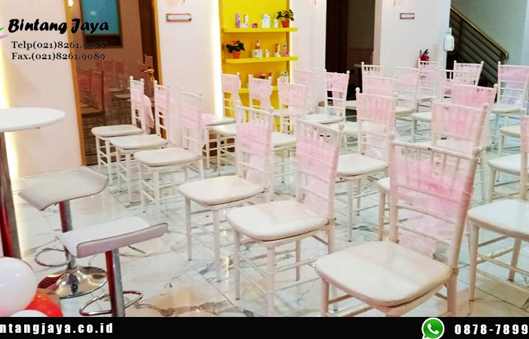 Sewa Kursi Tiffany Bonus Pita Cantik Berkualitas di Bekasi