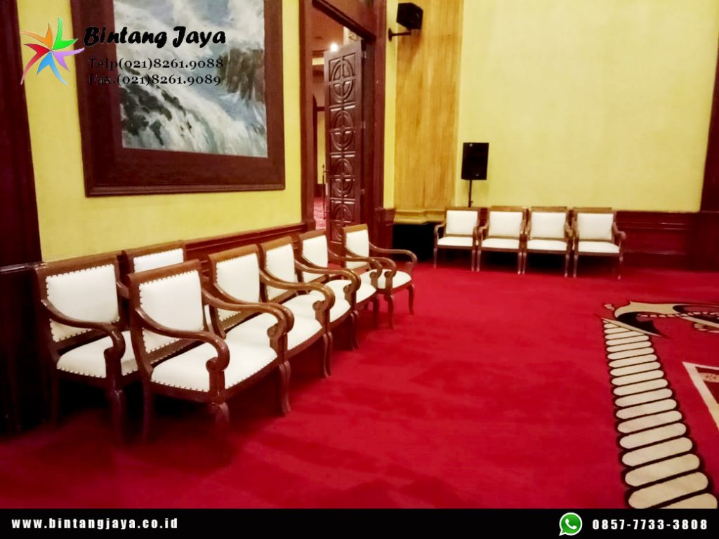 Sewa Kursi VIP Kayu Jokowi Jakarta