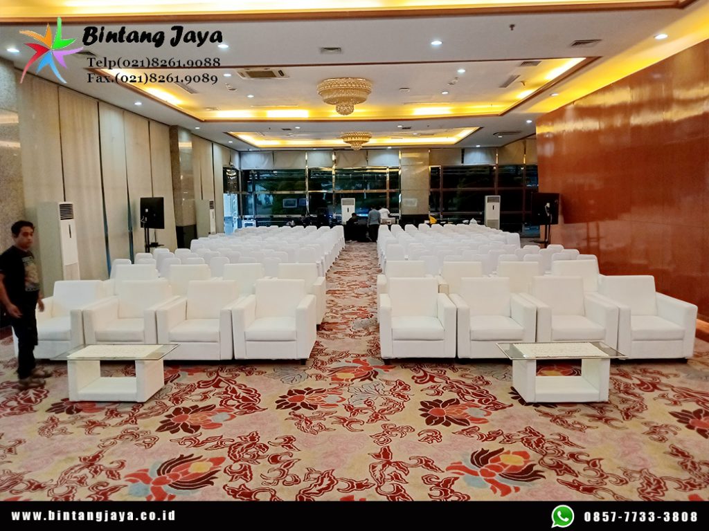Pusat Layanan Sewa Sofa VIP Single Putih Area Kalideres Jakarta Barat