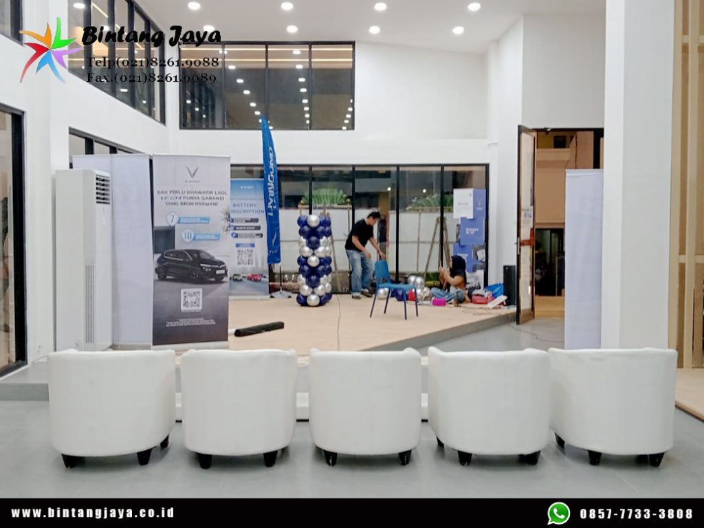 Vendor Sewa Sofa Desain Oval Warna Putih Tangerang