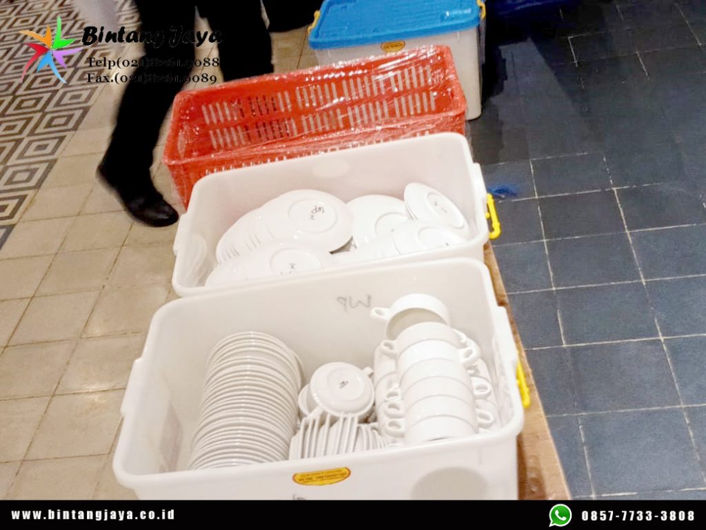 Sewa Alat Prasmanan, meja, Kursi Area Metland Menteng