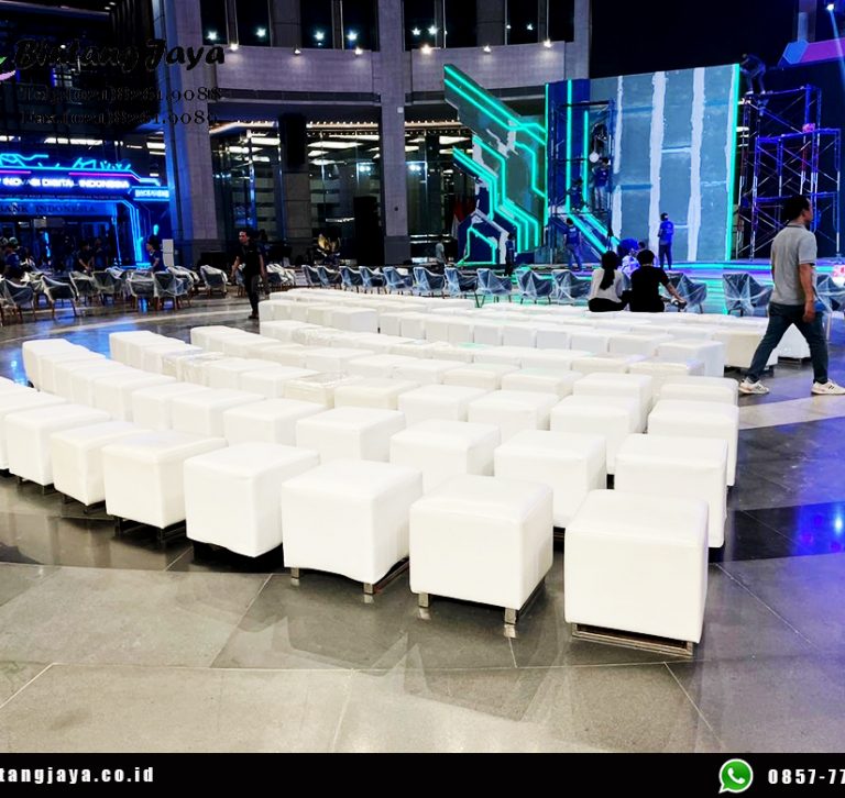 Sewa Kursi Puff Single Nyaman dan Stylish untuk Event Profesional