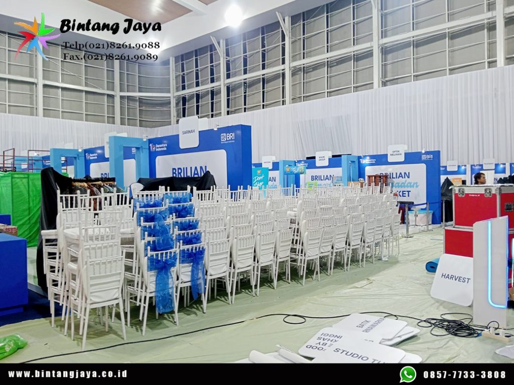 Sewa Kursi Tiffany Putih Pita Biru Jakarta