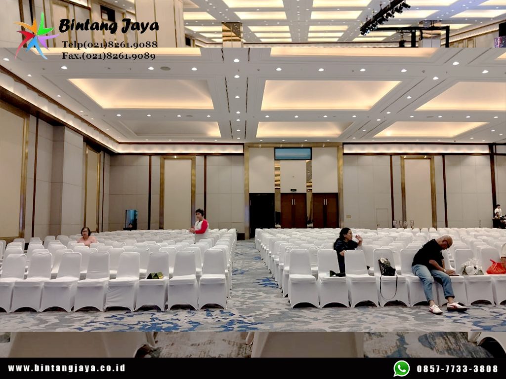 Sewa Kursi Futura Susun dengan Cover Stretch Putih di Ciputat Acara Formal dan Meeting