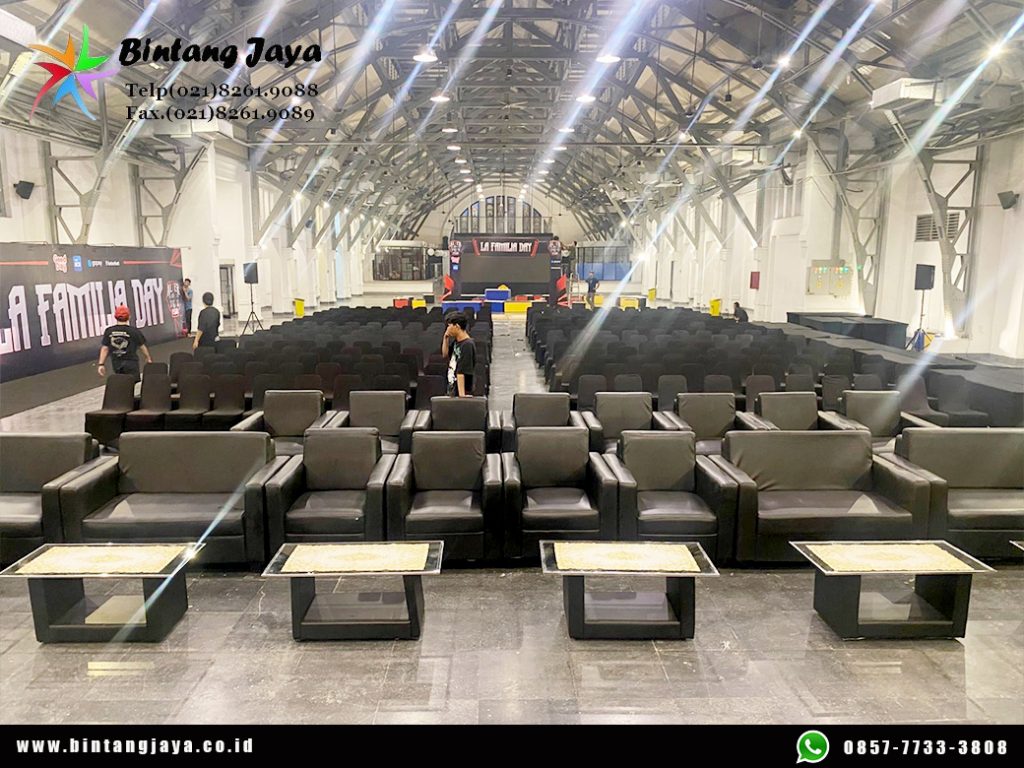 Sewa Meja Kaca VIP Jakarta Bikin Area Lounge Event Terlihat Lebih Mahal Tanpa Ribet