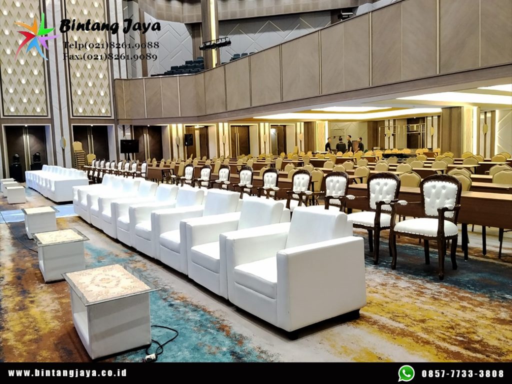 Sewa Sofa Putih dan Meja VIP Kaca Tangsel