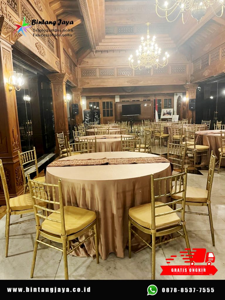Rental Gold Tiffany Chairs dan Round Table Cover Gold Bogor untuk Event Mewah