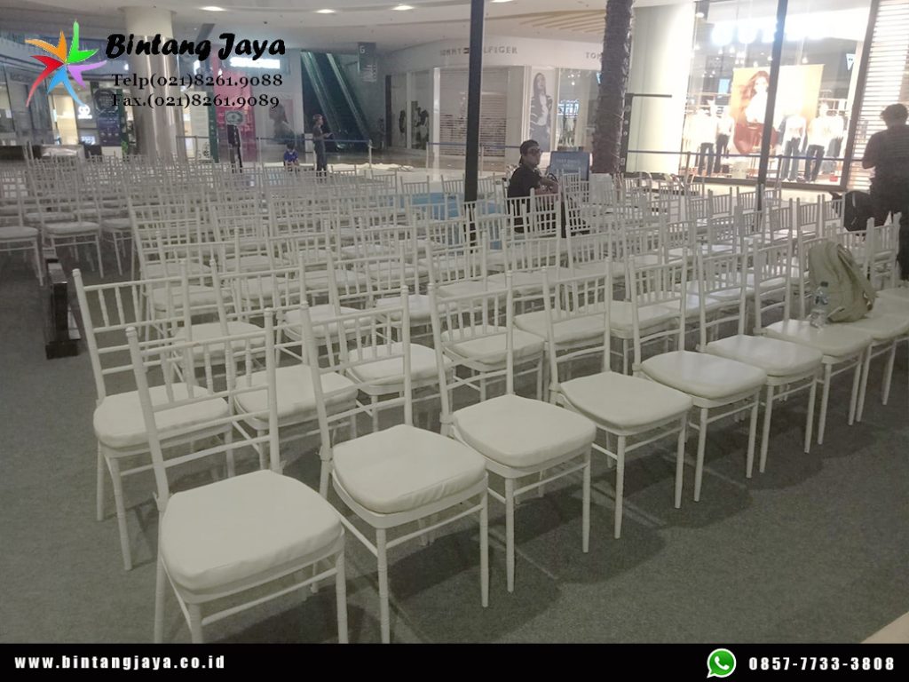 Sewa Kursi Tiffany Putih Jakarta untuk Area Dining dan Lounge Event