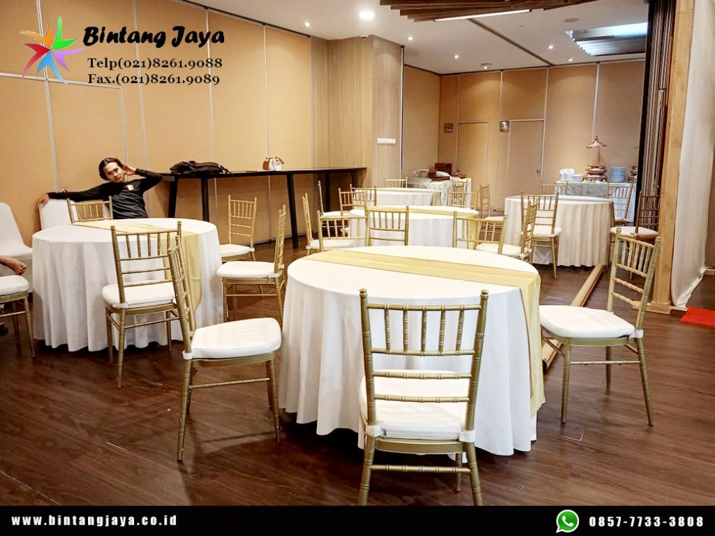 Jasa Sewa round table dan kursi Tiffany gold area Cikarang