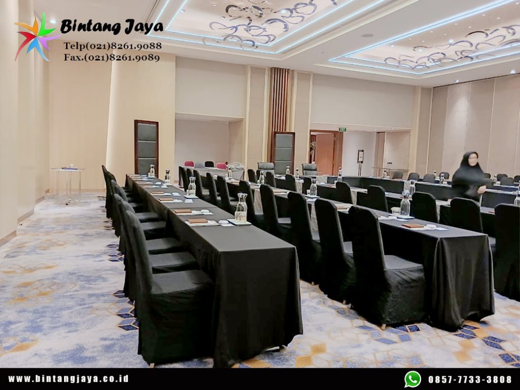 Rental Meja Kotak IBM Runner Cover Hitam Batik, Kursi Event Bogor untuk Acara yang Elegan dan Profesional