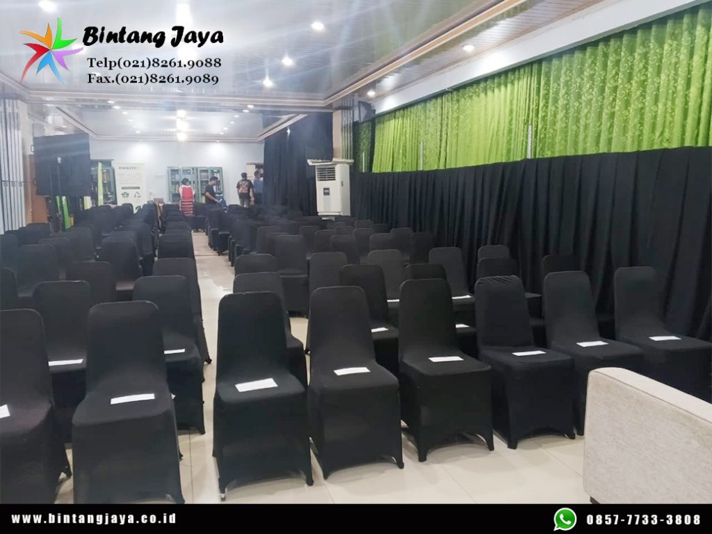 Rental Kursi Futura Cover Hitam, Tampilan Eksklusif untuk Berbagai Acara