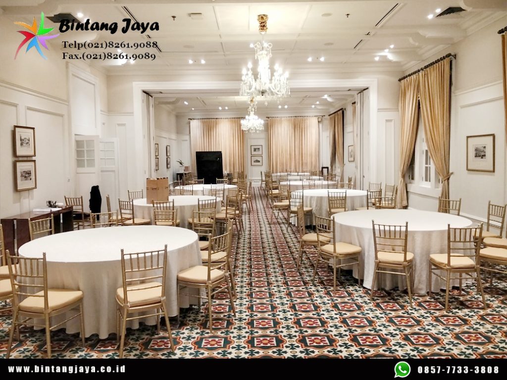 Rental Meja Bulat, Kursi Tiffany, Toilet Portable Area Depok untuk Event yang Elegan dan Nyaman