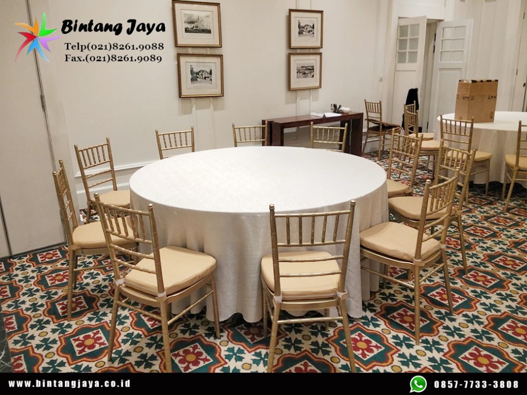 Rental Meja Bulat, Kursi Tiffany, Toilet Portable Area Depok untuk Event yang Elegan dan Nyaman