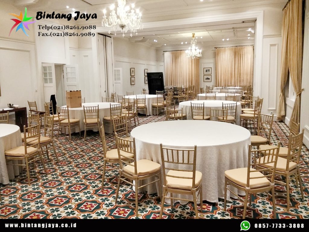 Rental Meja Bulat, Kursi Tiffany, Toilet Portable Area Depok untuk Event yang Elegan dan Nyaman