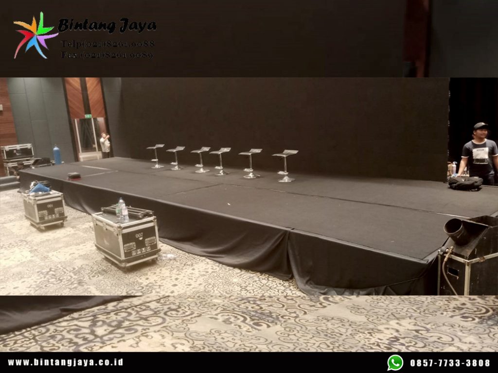 Sewa Kursi Barstool, Karpet, Black Curtain Jakarta untuk Event Modern dan Profesional