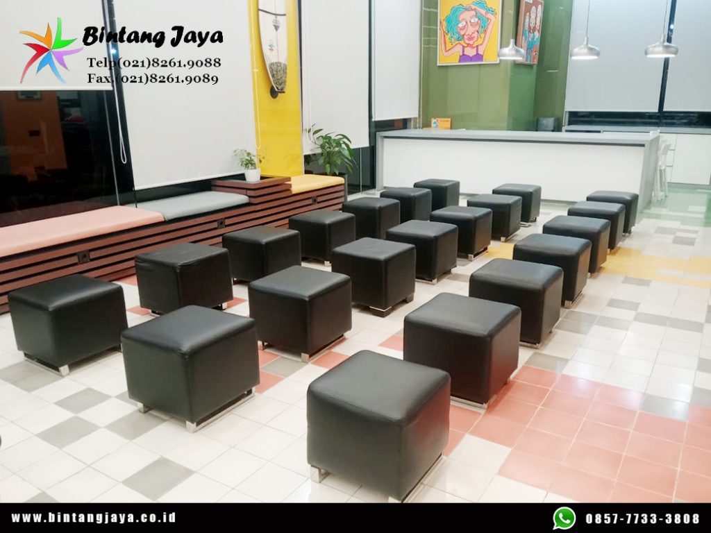 Sewa Puff Hitam Kotak Jakarta untuk Lounge Modern dan Event Berkelas