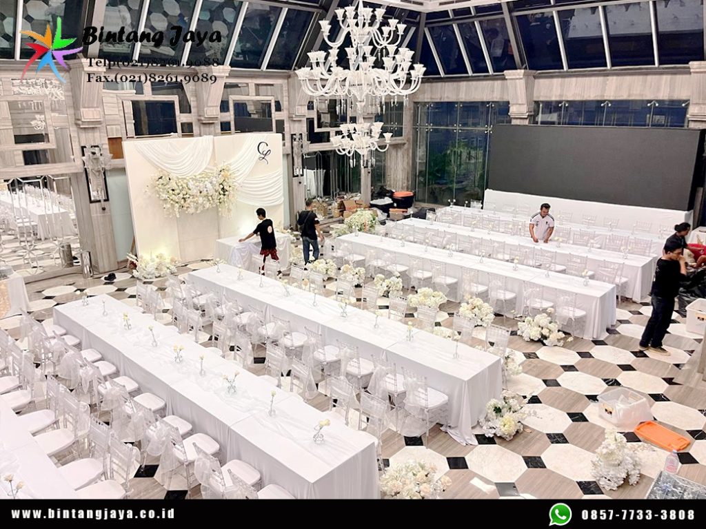 Sewa Kursi Tiffany Acrylic dan Meja Kotak Jakarta untuk Event Elegan dan Profesional