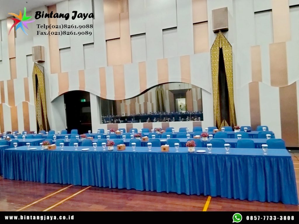 Sewa Meja, Kursi Cover Biru Jakarta untuk Event yang Rapi dan Profesional