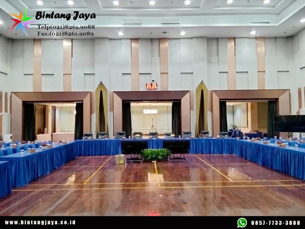 Sewa Meja, Kursi Cover Biru Jakarta untuk Event yang Rapi dan Profesional