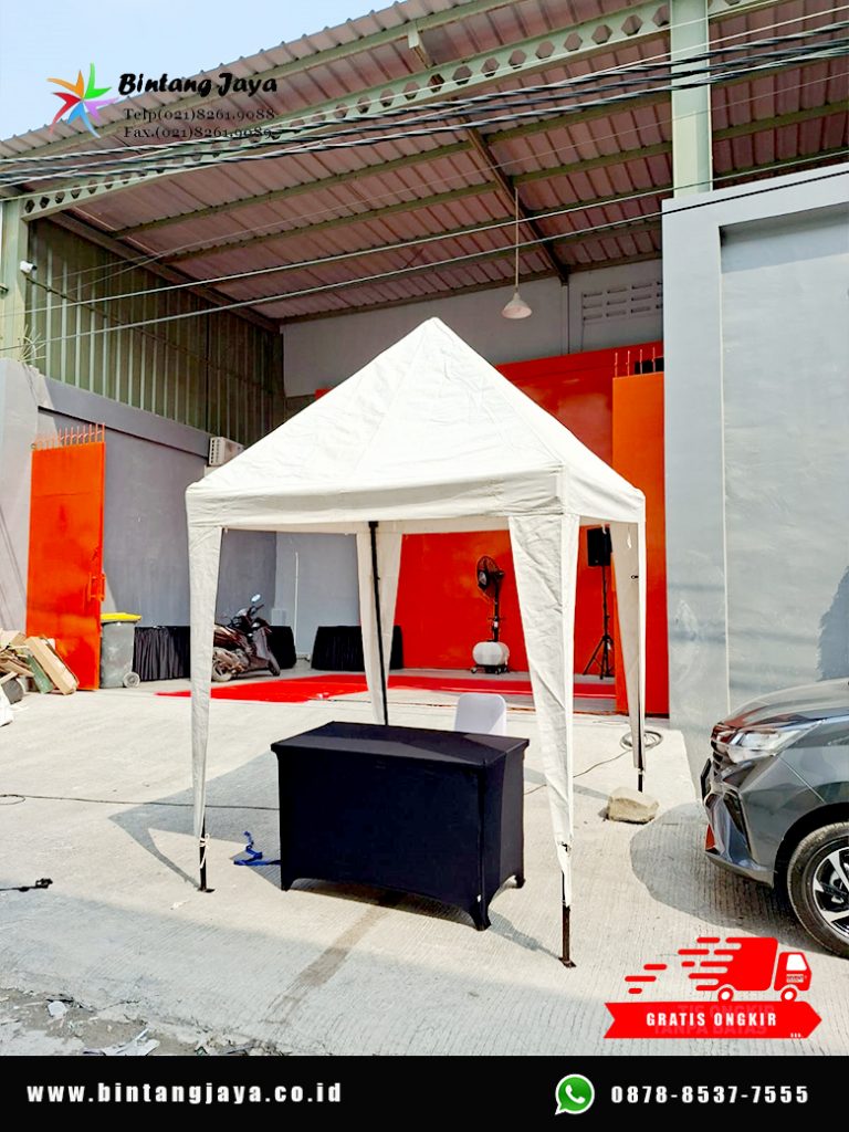 Sewa Meja Kotak Cover Hitam Modern untuk Area Reception dan Booth yang Elegan