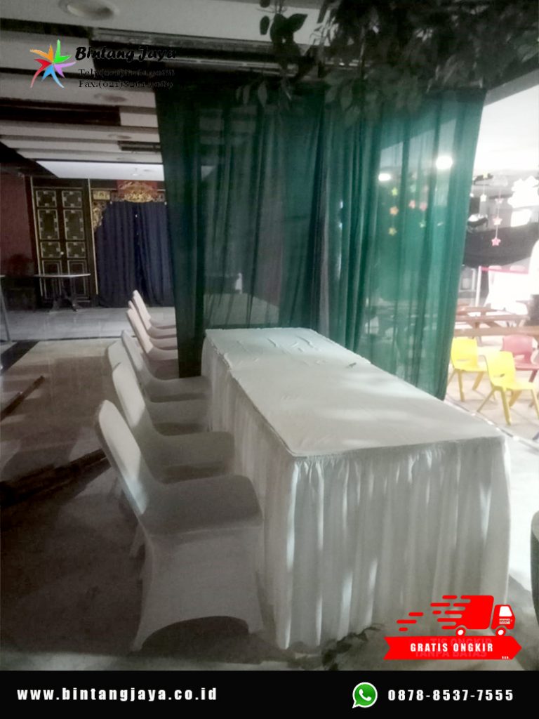 Sewa Kursi Futura, Meja Kotak, Bantal Lesehan Jakarta untuk Acara yang Nyaman dan Profesional