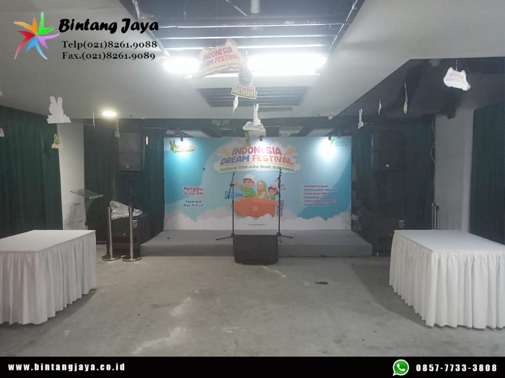 Sewa Kursi Futura, Meja Kotak, Bantal Lesehan Jakarta untuk Acara yang Nyaman dan Profesional