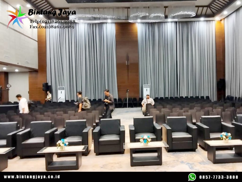 Sewa Sofa Hitam Kotak, Meja VIP Hitam, Meja IBM Jakarta untuk Event yang Elegan dan Profesional