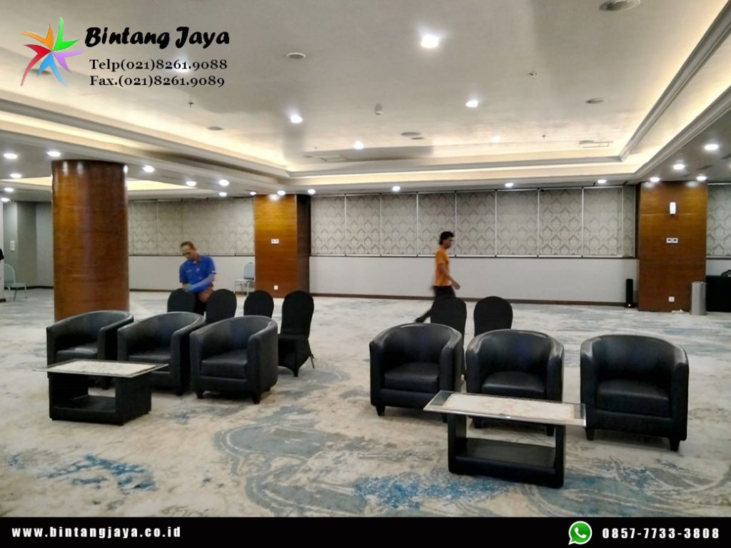 Sewa Sofa Oval Warna Hitam Event HK Tower Jakarta untuk Lounge dan Corporate Event Premium