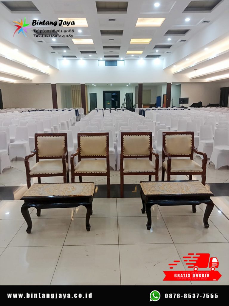 Sewa Kursi Arm Chairs atau Kursi VIP Kayu Jakarta untuk Lounge dan Corporate Event Premium