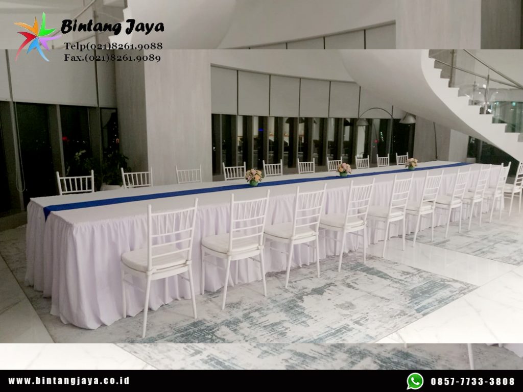 Sewa Meja Kotak, Kursi Tiffany Putih Event Plaza Jamsostek Jaksel