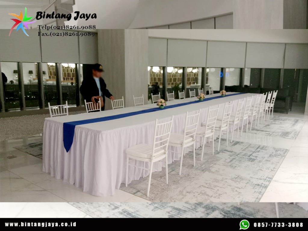 Sewa Meja Kotak, Kursi Tiffany Putih Event Plaza Jamsostek Jaksel