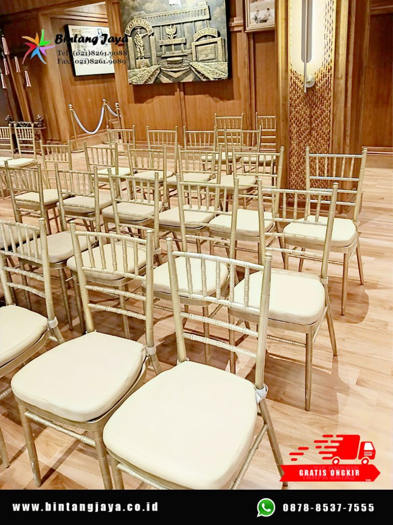 Rental Kursi Tiffany Gold dan Bantal Duduk Jakarta untuk Acara Mewah dan Berkelas