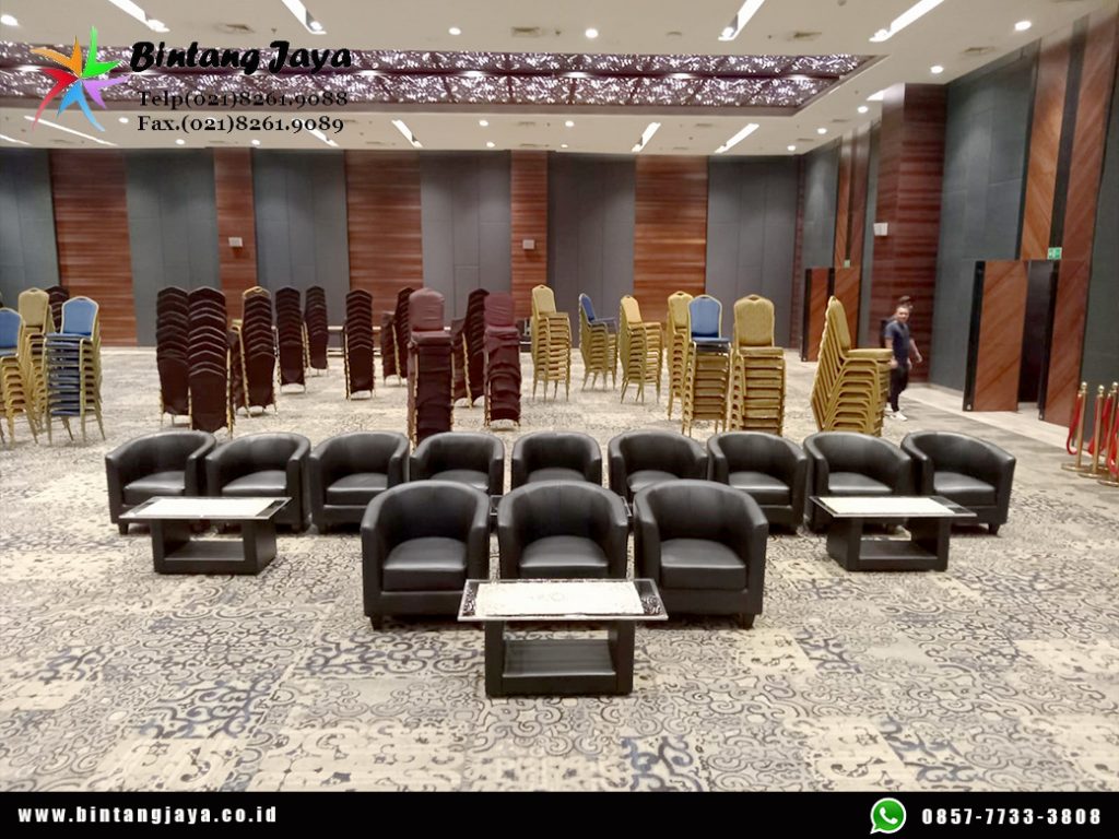 Sewa Sofa Hitam Type Oval Single Jakarta untuk Area VIP yang Elegan dan Nyaman