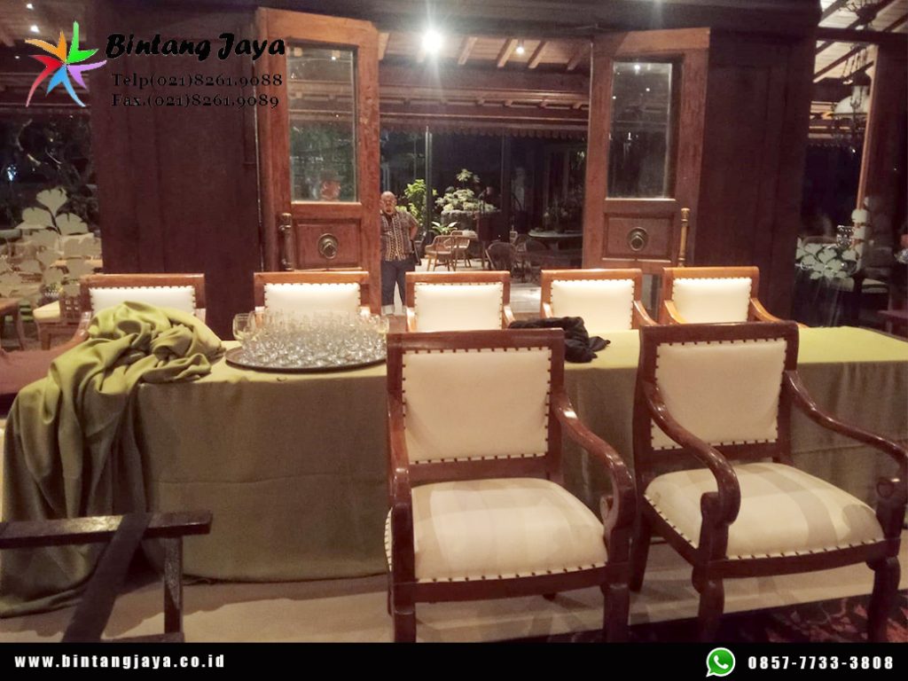 Sewa Kursi Kayu VIP Jakarta Membuat Area Event Terlihat Lebih Berkelas