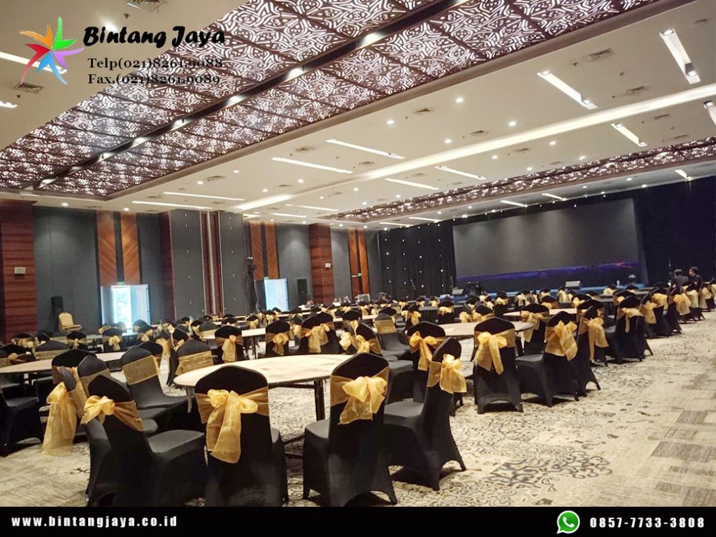 Rental Round Table, Cover Kursi Hitam Ketat Jakarta untuk Event Elegan