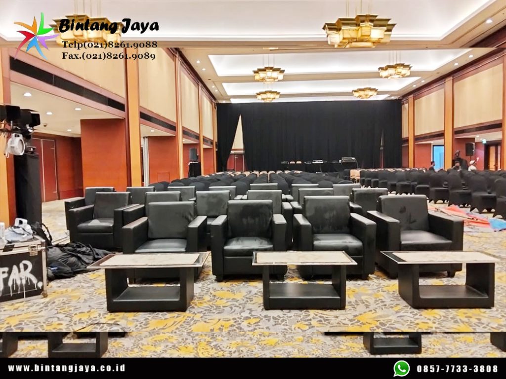 Rental Sofa Hitam Single, Meja Kaca VIP Jakarta 085777333808
