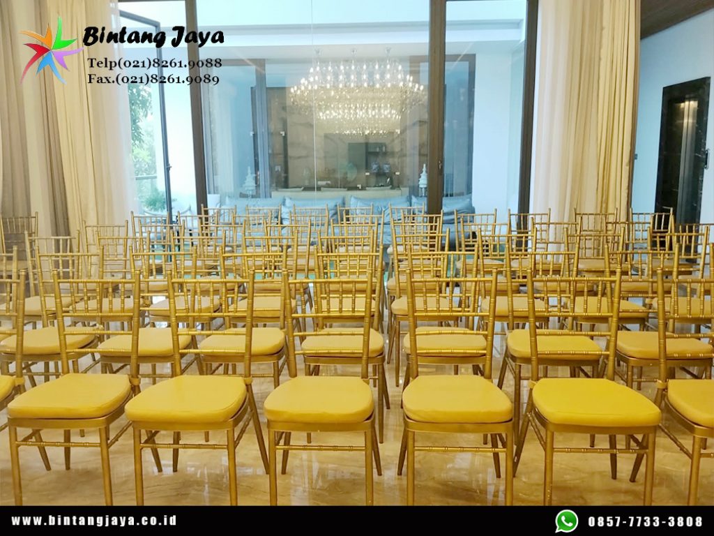 Sewa Kursi Tiffany Besi Putih dan Gold Jakarta 085777333808