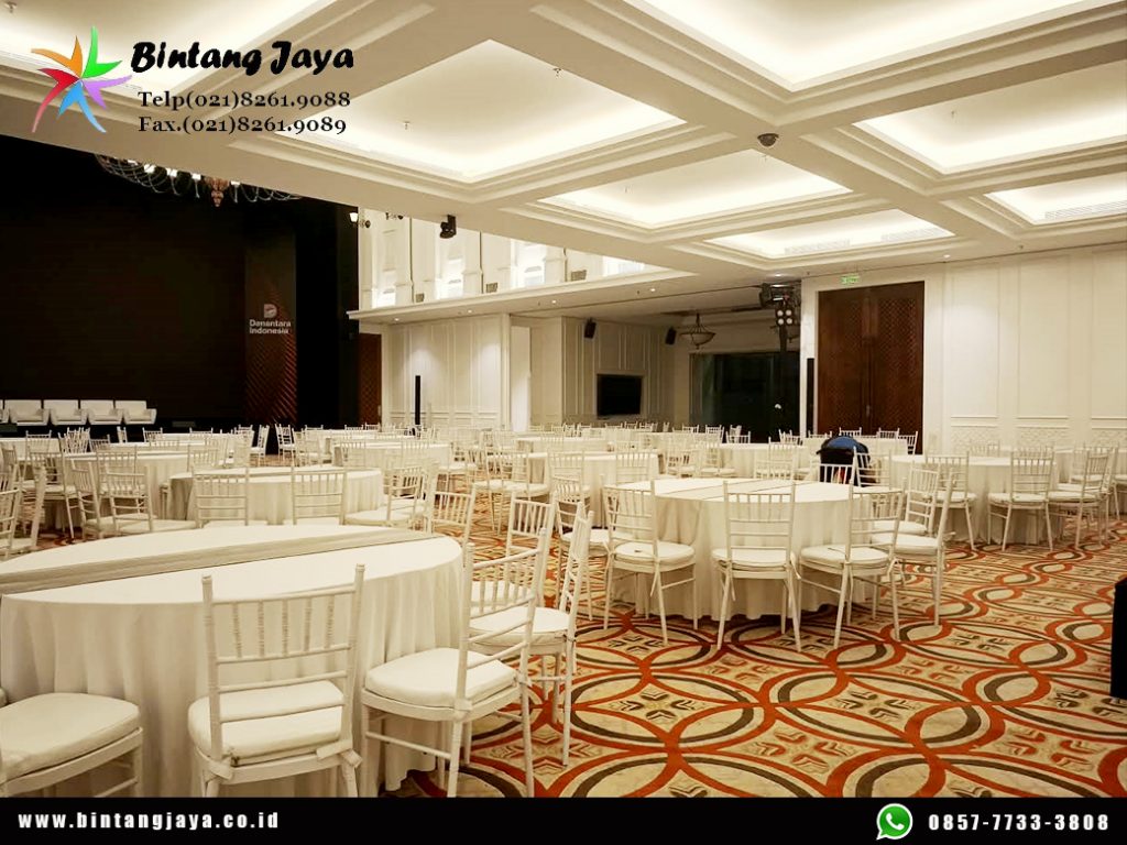 Sewa Round Table, Kursi Tiffany, Sofa Scandinavia Jakarta