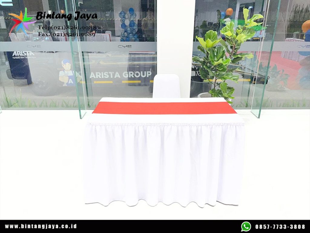 Sewa Meja Kotak, Meja Bundar, Kursi Cover Putih Sentul untuk Event yang Lebih Elegan