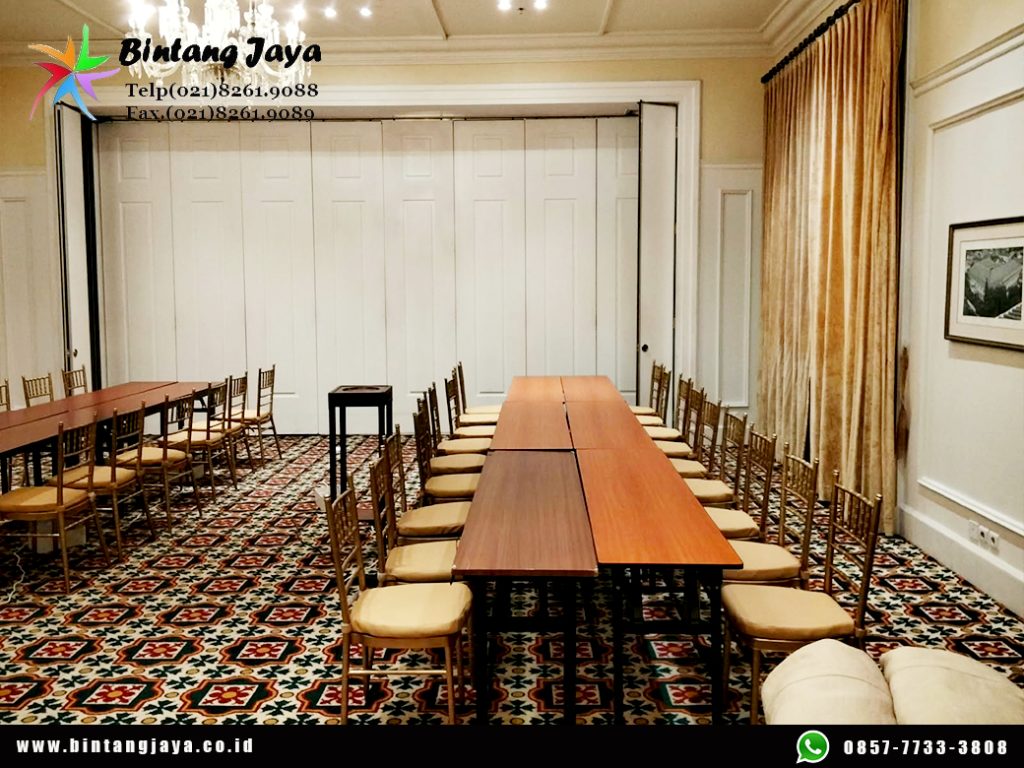 Rental Tiffany Chairs, Meja IBM HPL Jakarta 087885377555 untuk Wedding dan Corporate Event