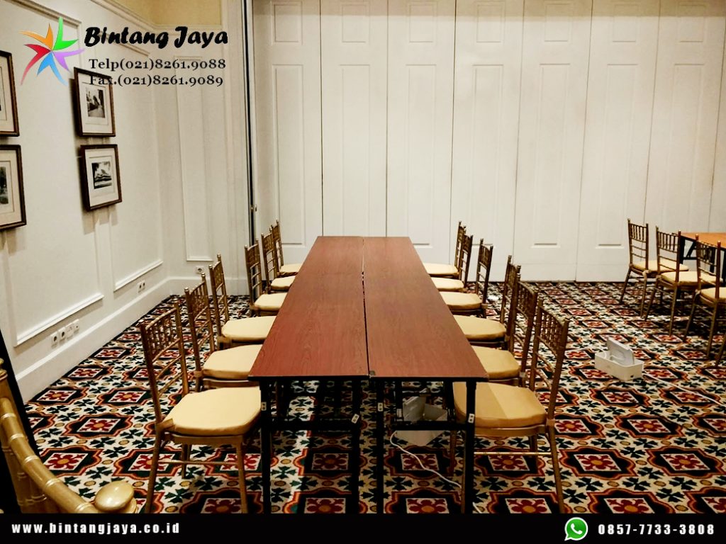 Rental Tiffany Chairs, Meja IBM HPL Jakarta 087885377555 untuk Wedding dan Corporate Event