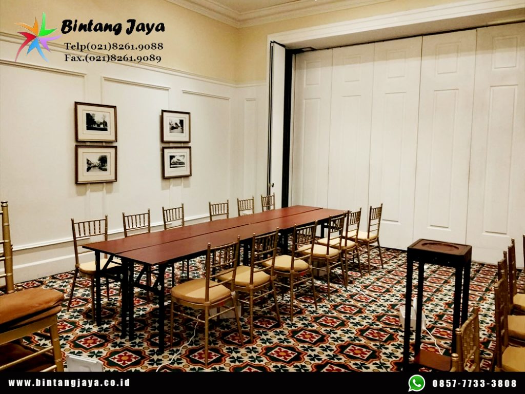 Rental Tiffany Chairs, Meja IBM HPL Jakarta 087885377555 untuk Wedding dan Corporate Event