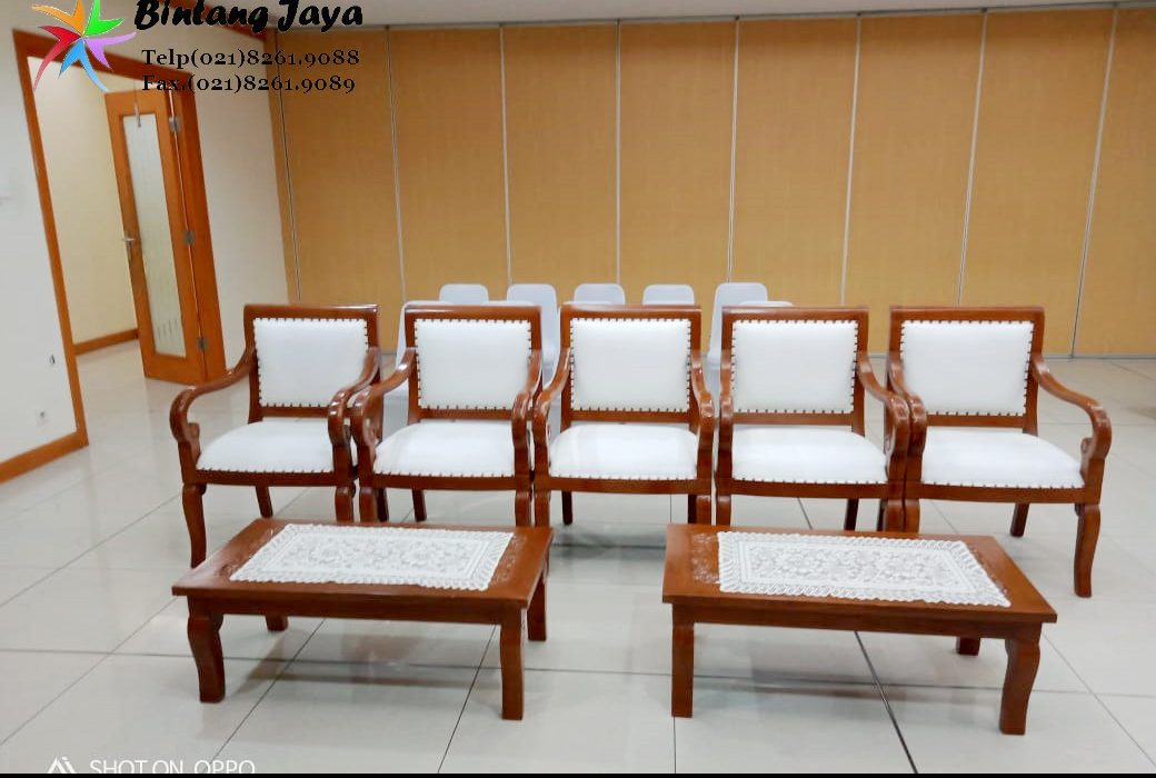 Gudang Sewa Meja Kayu VIP Kawasan Berikat Nusantara Jakarta