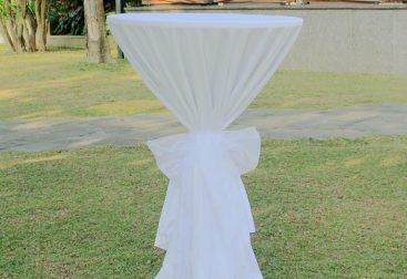 Sewa Meja Barstool Cover Putih Jakarta Industrial Estate Pulogadung (JIEP)