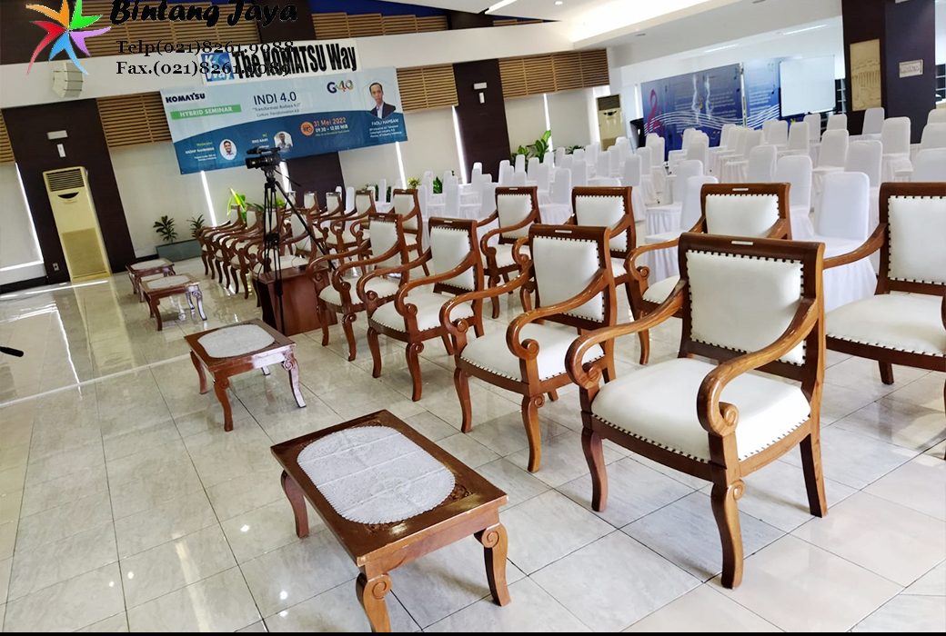 Sewa Meja Kayu VIP plus taplak Cilodong Depok