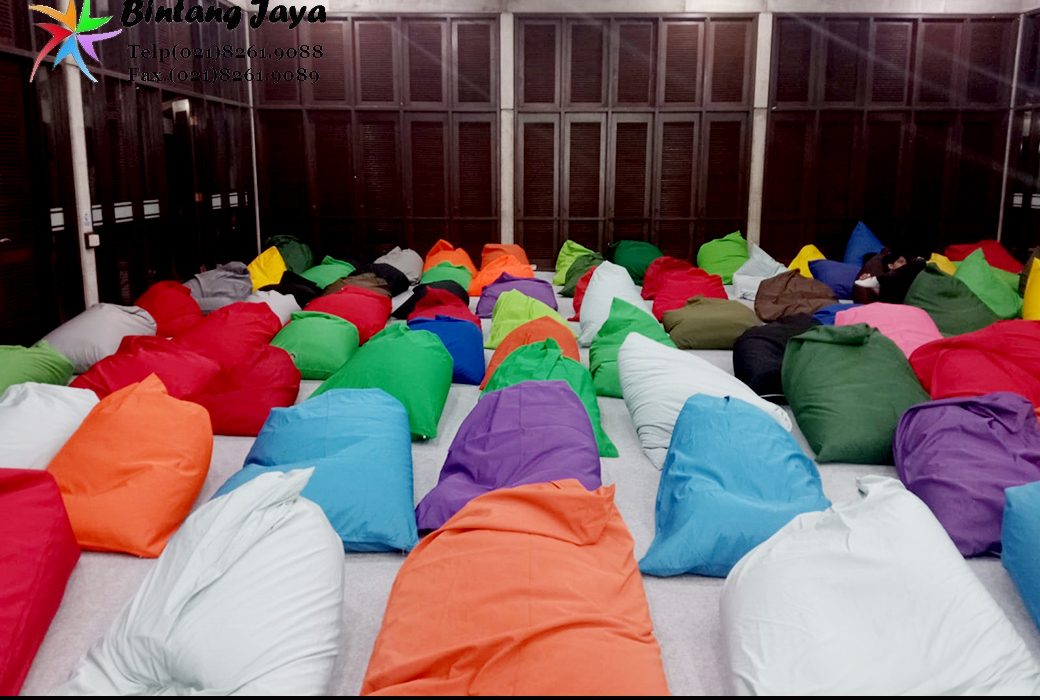 Sewa Kursi Bean Bag Triangle Warna Warni Berkualitas Jakarta Utara