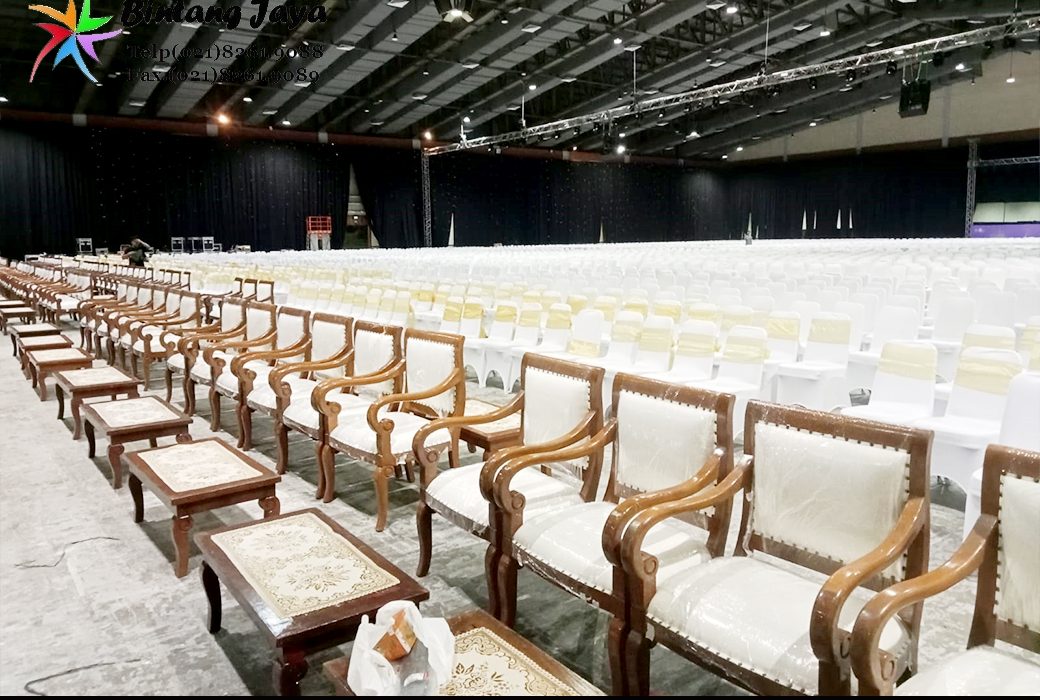 Sewa Kursi Kayu VIP berkualitas event Jakarta Utara