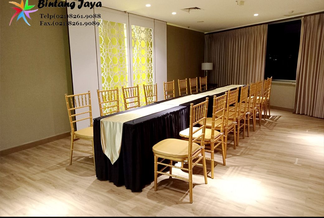 Tempat Sewa Kursi Tiffany Kayu Gold premium di Jakarta