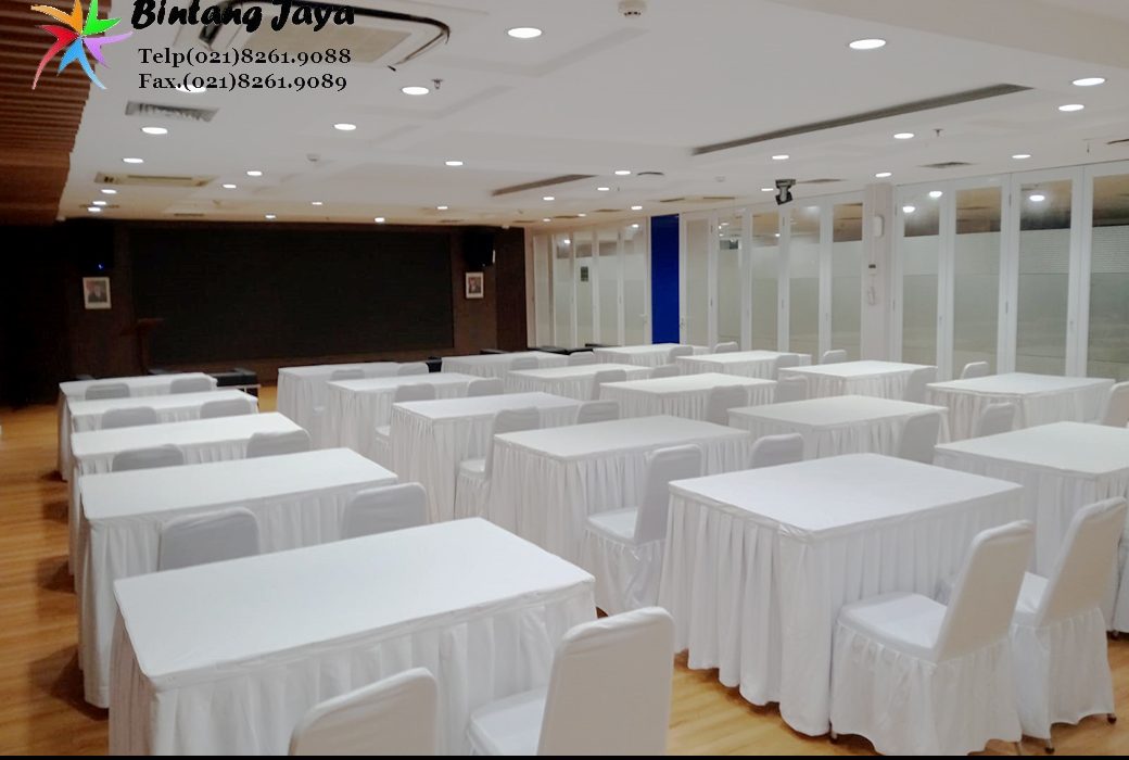 Sewa Meja Kotak Cover Rumbai Putih Terdekat Area Jakarta
