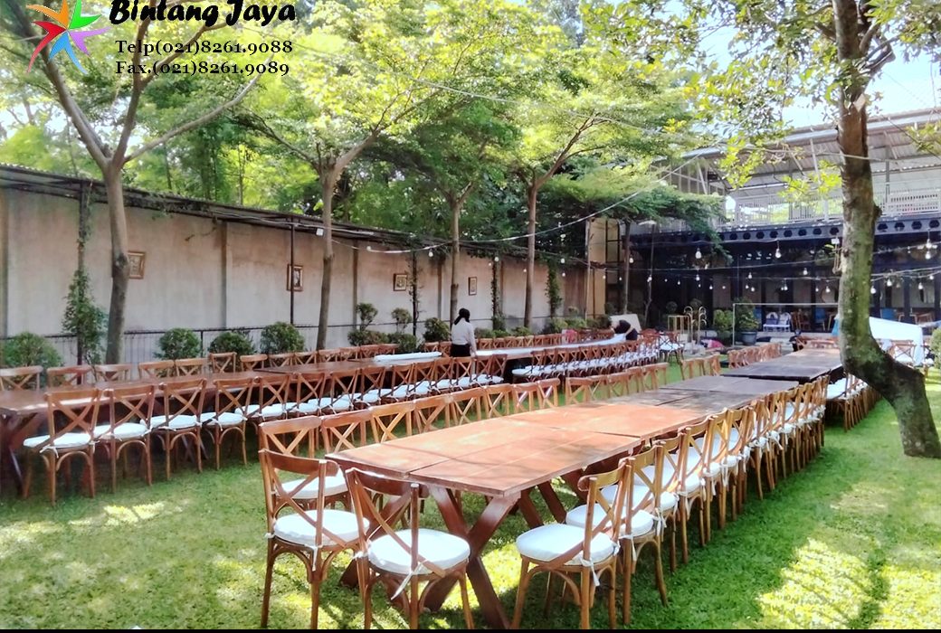 Sewa Kursi Kayu Type Cross Back Cokelat Area Jakarta